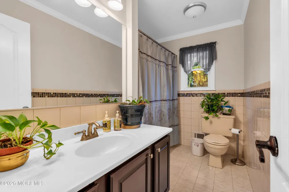 16 Hearth Court Howell, NJ 07731