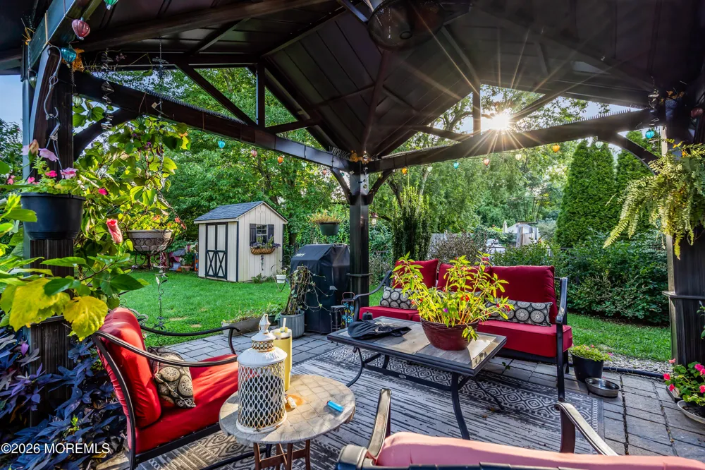 16 Hearth Court Howell, NJ 07731