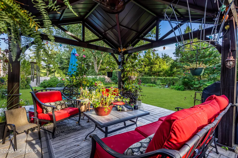 16 Hearth Court Howell, NJ 07731