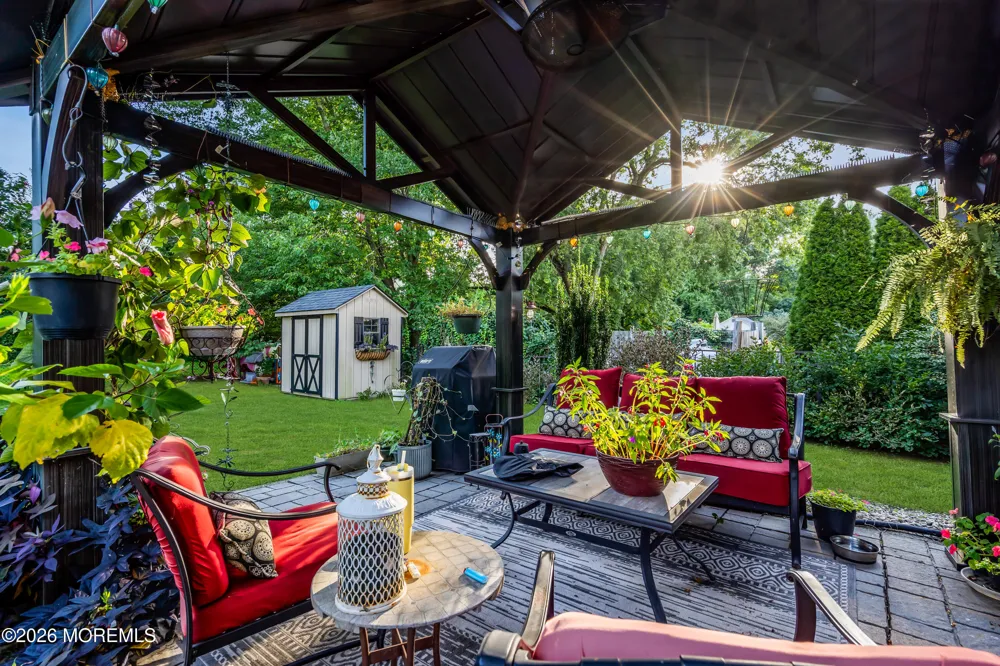16 Hearth Court Howell, NJ 07731