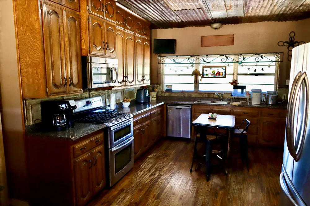 414 E Walnut Street Strawn, TX 76475