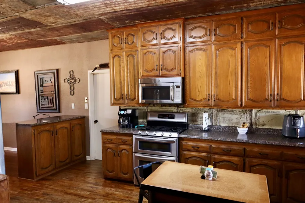 414 E Walnut Street Strawn, TX 76475