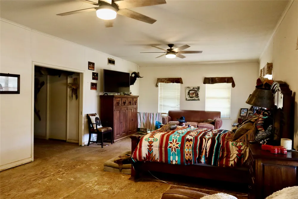 414 E Walnut Street Strawn, TX 76475