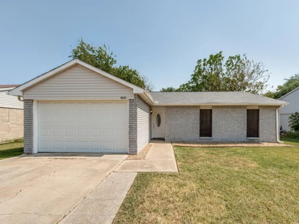 5225 Knox Drive The Colony, TX 75056