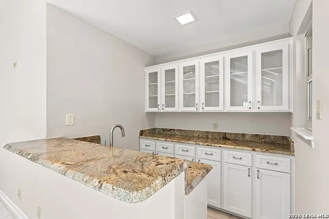 102 IRONGATE RD San Antonio, TX 78213