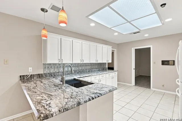 102 IRONGATE RD San Antonio, TX 78213