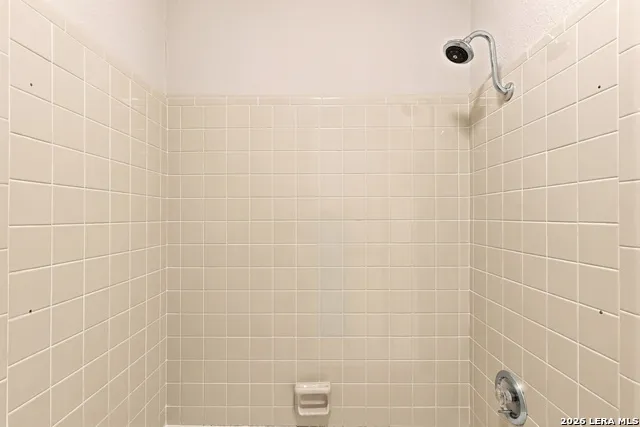 102 IRONGATE RD San Antonio, TX 78213