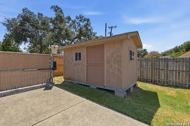 102 IRONGATE RD San Antonio, TX 78213