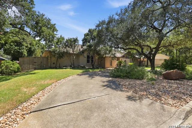 102 IRONGATE RD San Antonio, TX 78213