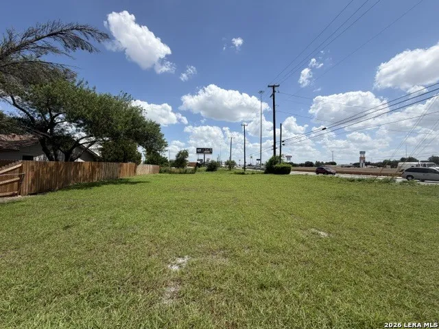 274 Meadow Bend San Antonio, TX 78227