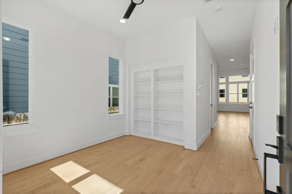 1103 E 37th Street Houston, TX 77022
