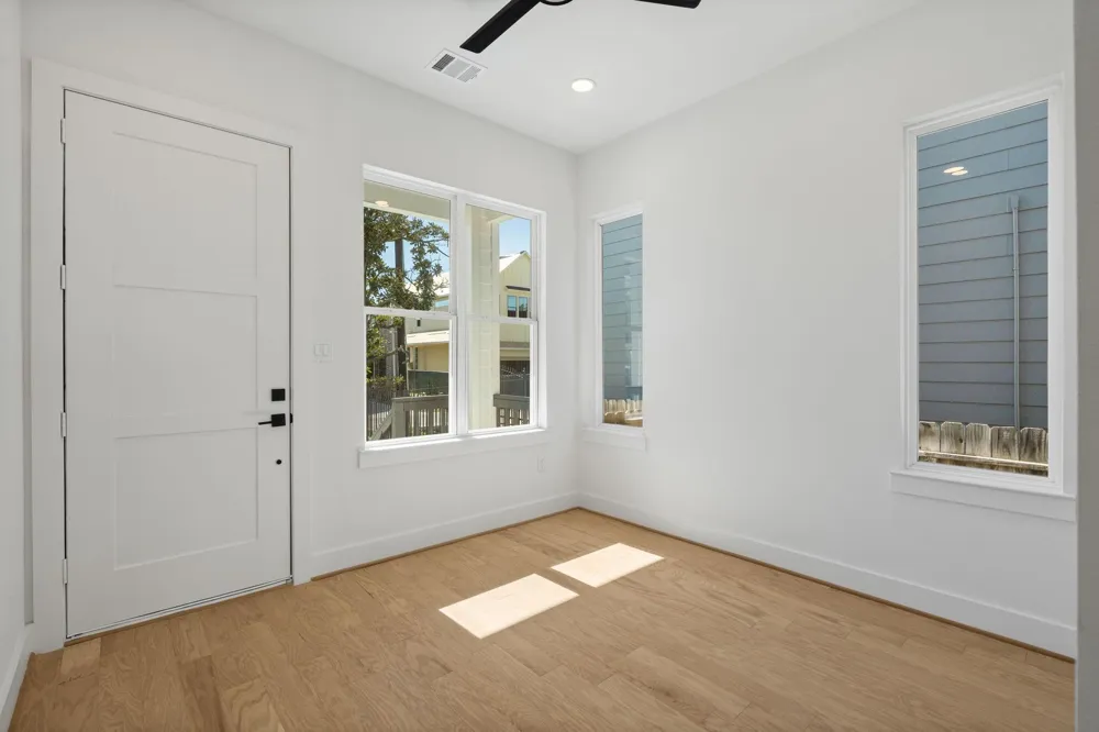 1103 E 37th Street Houston, TX 77022