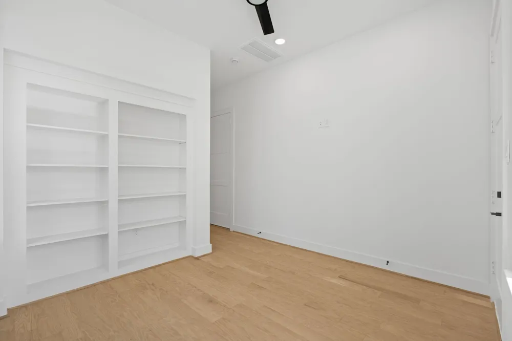 1103 E 37th Street Houston, TX 77022