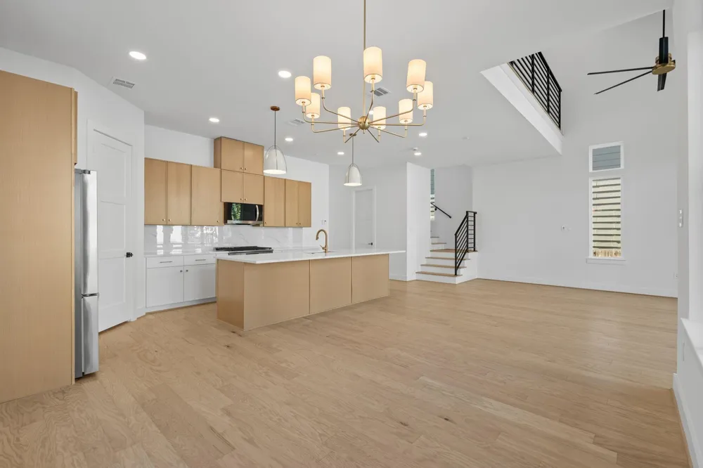 1103 E 37th Street Houston, TX 77022