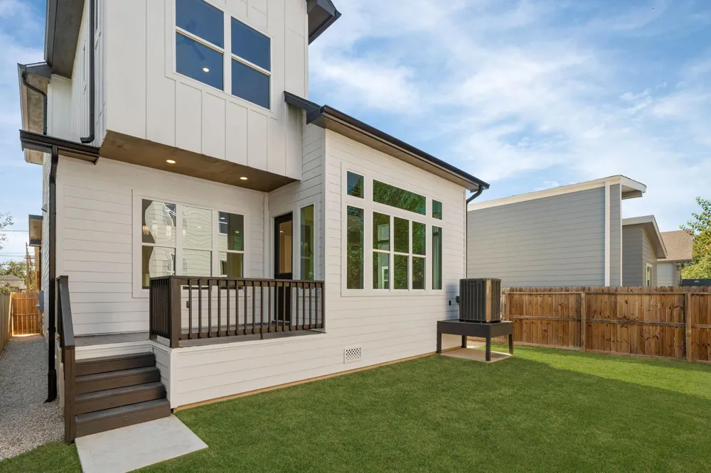 1103 E 37th Street Houston, TX 77022