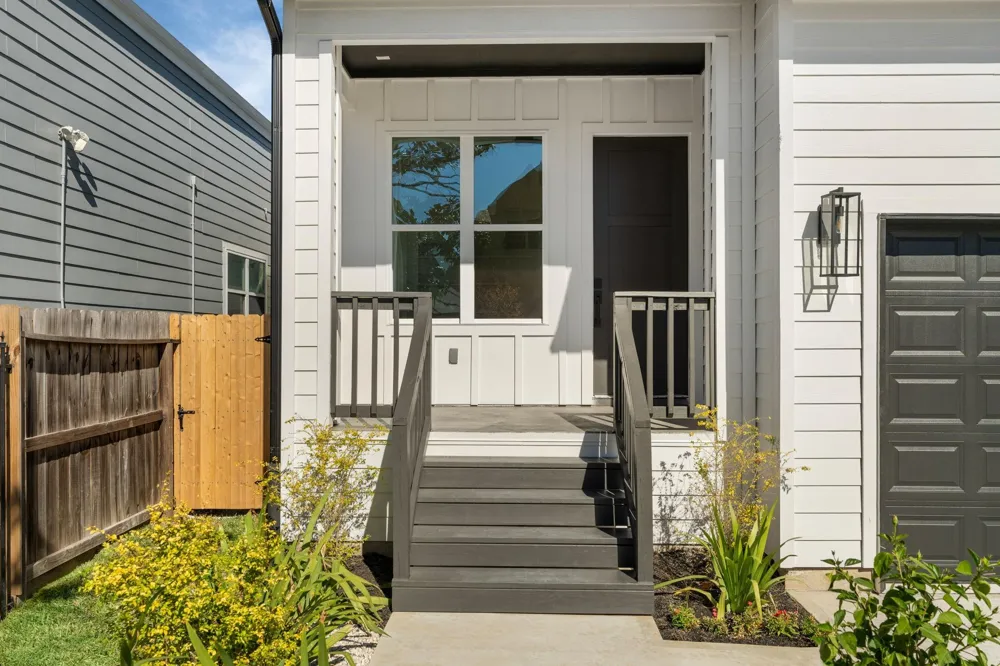 1103 E 37th Street Houston, TX 77022