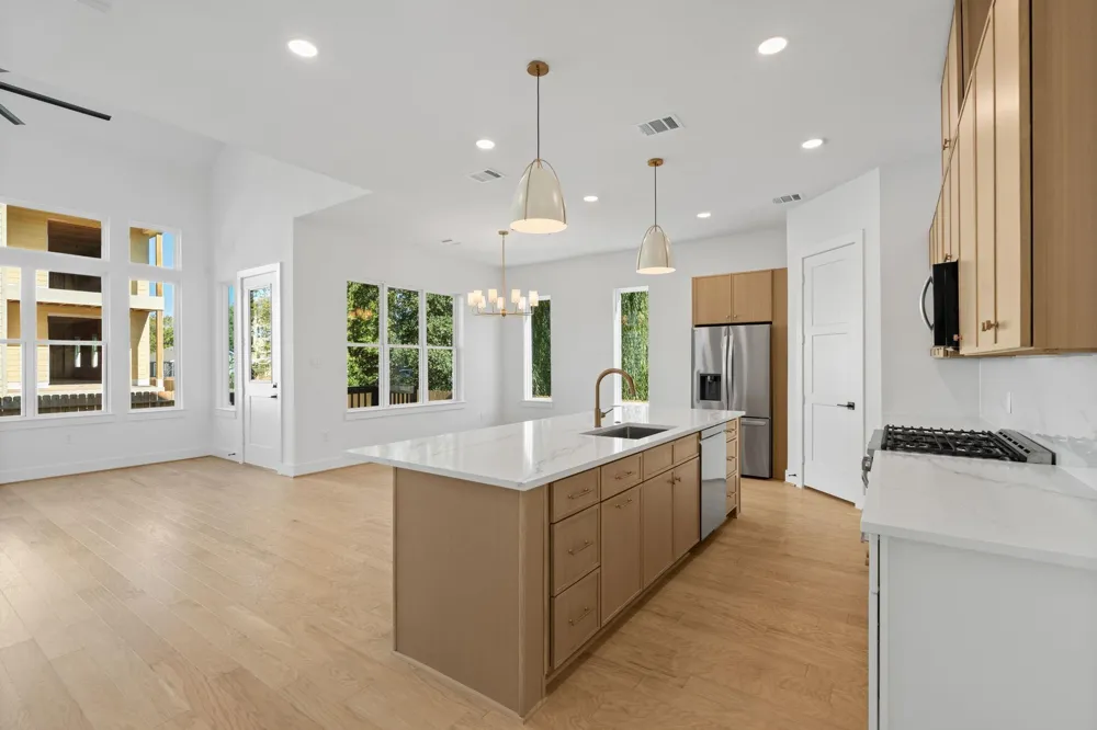 1103 E 37th Street Houston, TX 77022