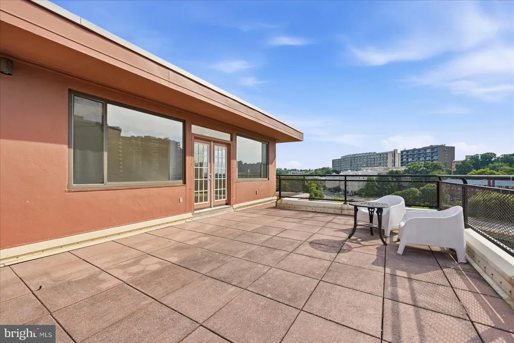 1111 ARLINGTON BOULEVARD #1003 Arlington, VA 22209