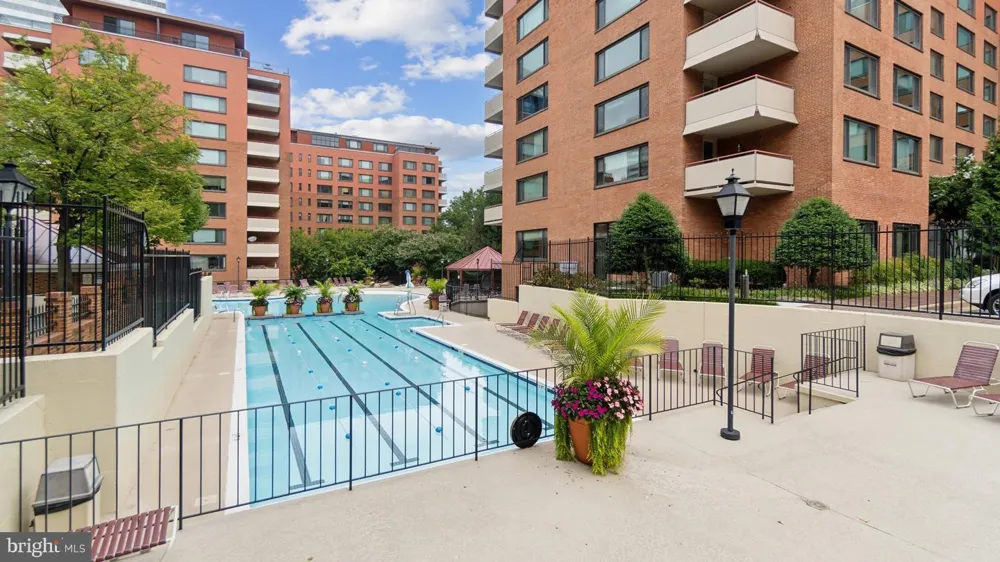 1111 ARLINGTON BOULEVARD #1003 Arlington, VA 22209