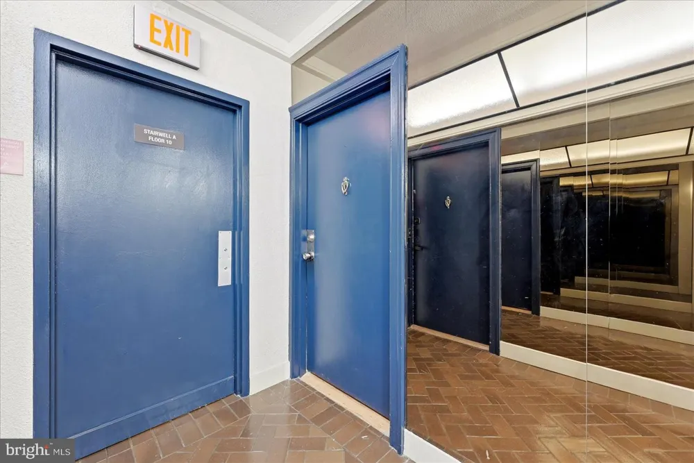 1111 ARLINGTON BOULEVARD #1003 Arlington, VA 22209