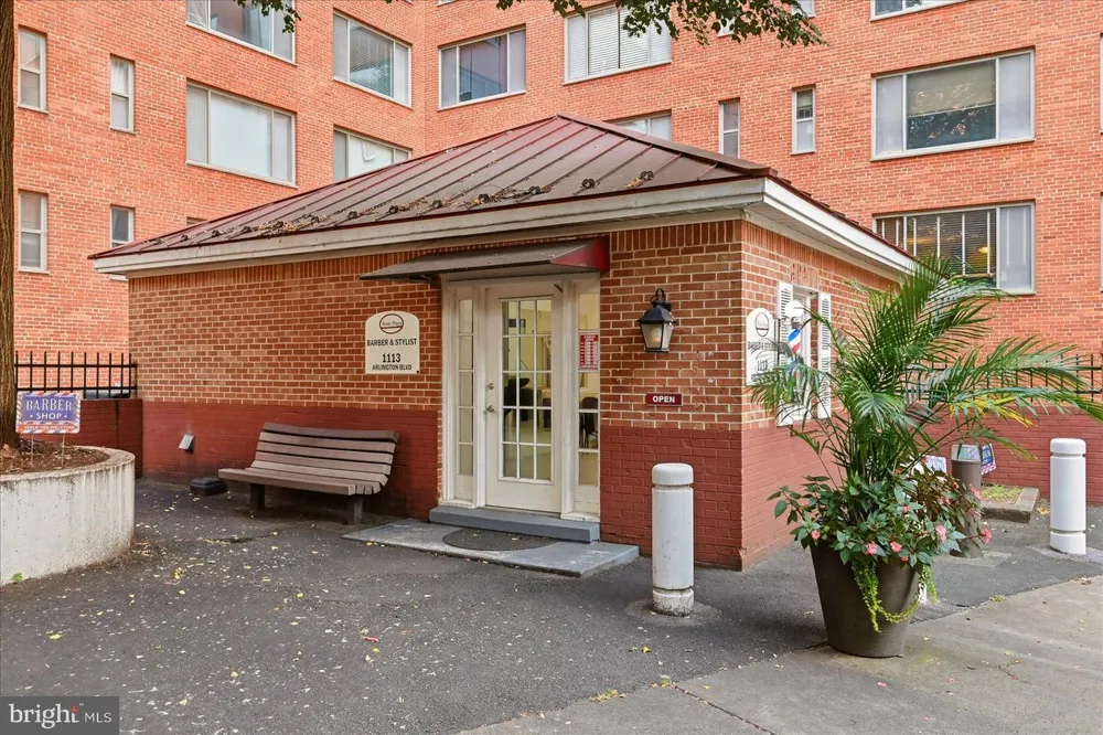 1111 ARLINGTON BOULEVARD #1003 Arlington, VA 22209