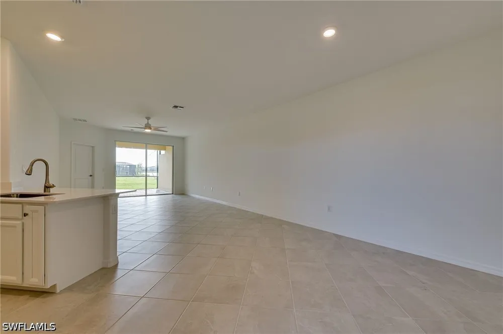 Vine Avenue Naples, FL 34120