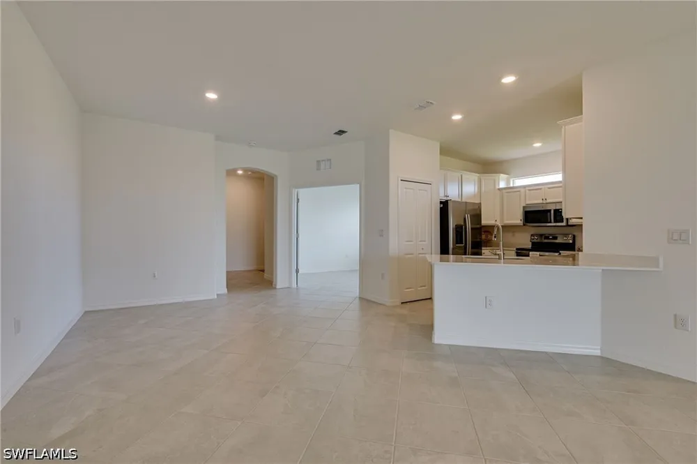 Vine Avenue Naples, FL 34120