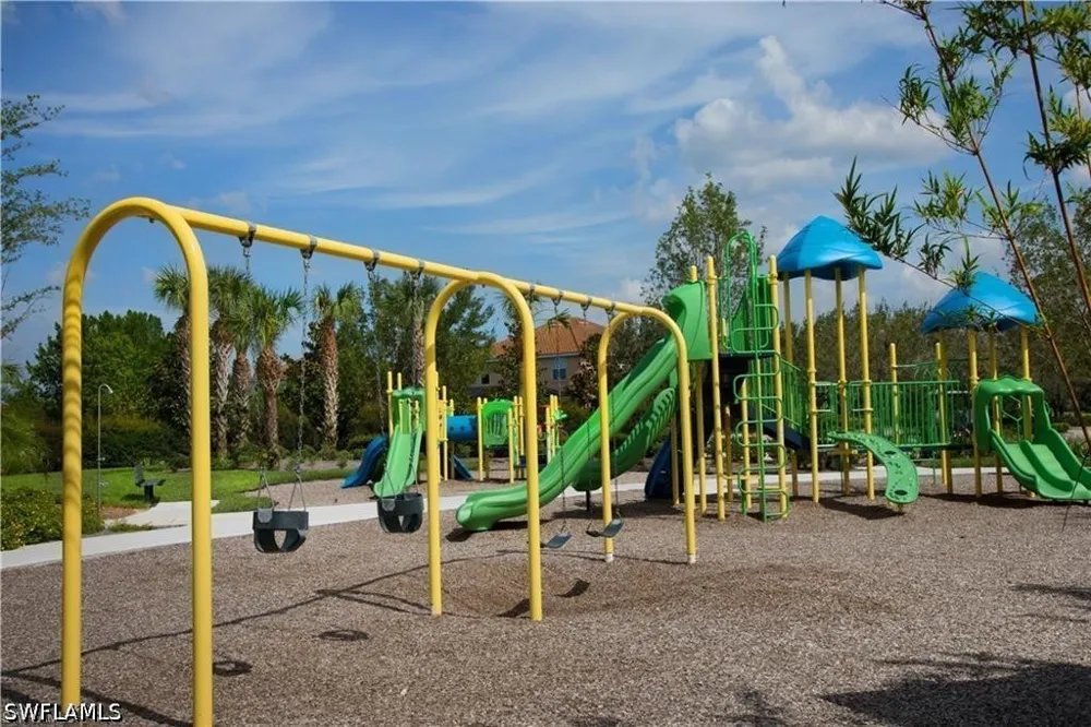 Vine Avenue Naples, FL 34120