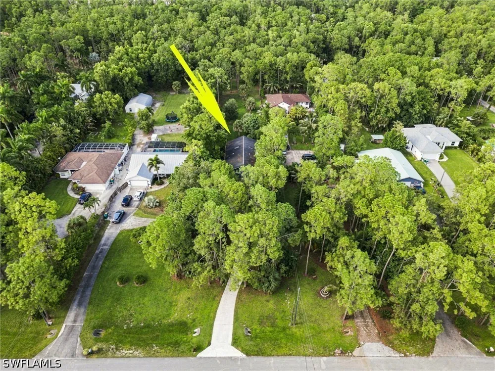 Hickory Wood Drive Naples, FL 34119