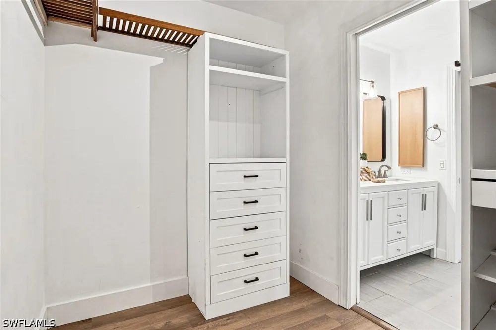 Hickory Wood Drive Naples, FL 34119