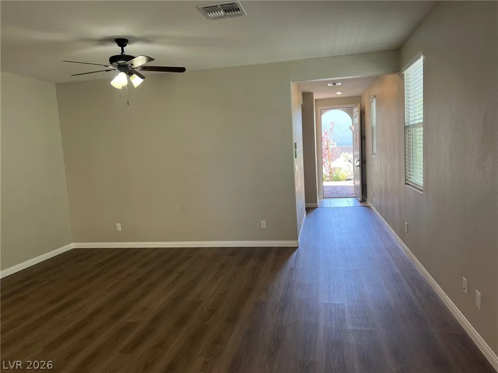 8532 Taizi Avenue Las Vegas, NV 89147