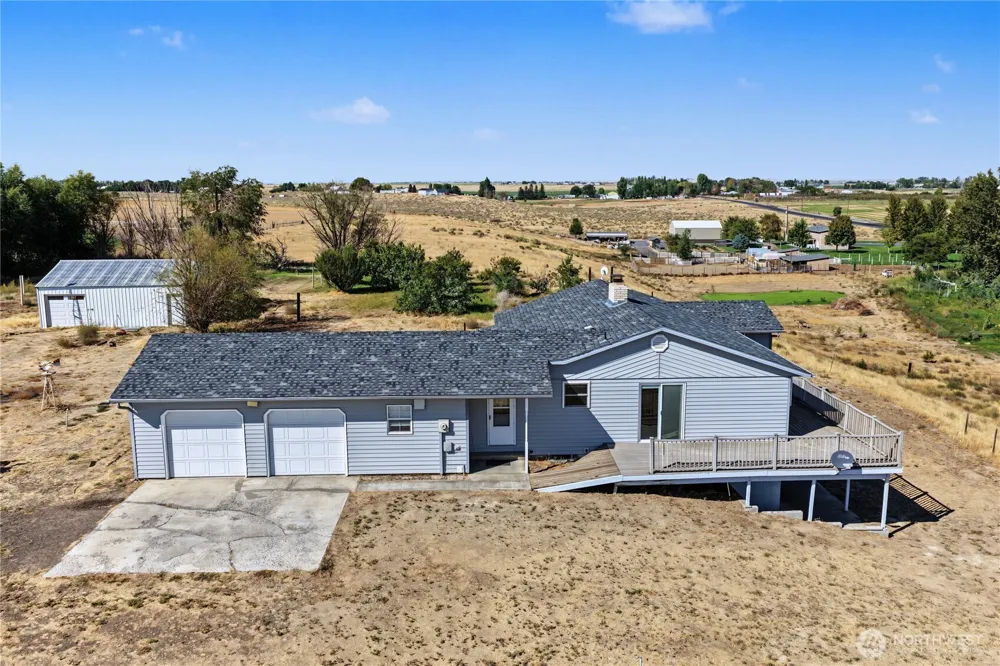 4874 NE Road 3 Moses Lake, WA 98837