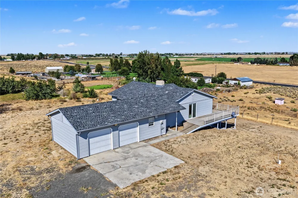 4874 NE Road 3 Moses Lake, WA 98837