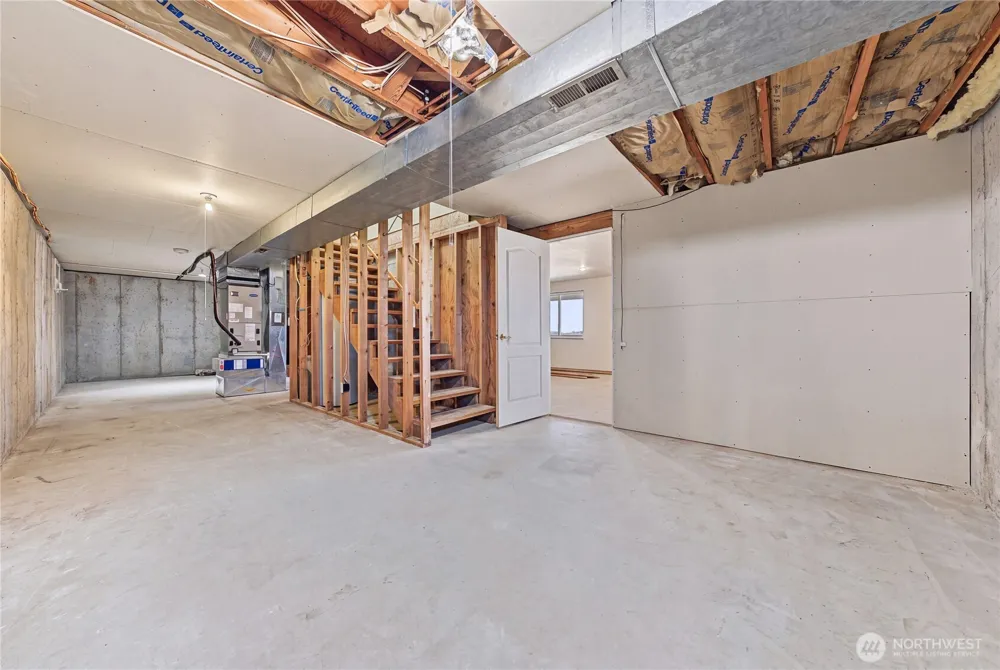 4874 NE Road 3 Moses Lake, WA 98837