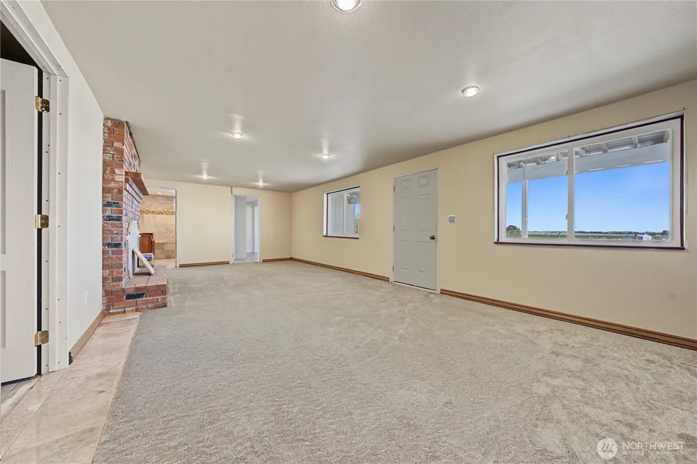 4874 NE Road 3 Moses Lake, WA 98837