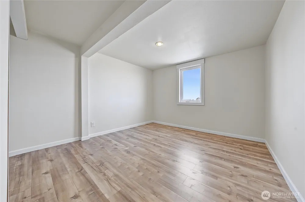 4874 NE Road 3 Moses Lake, WA 98837