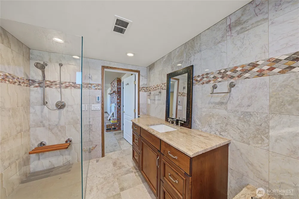 4874 NE Road 3 Moses Lake, WA 98837