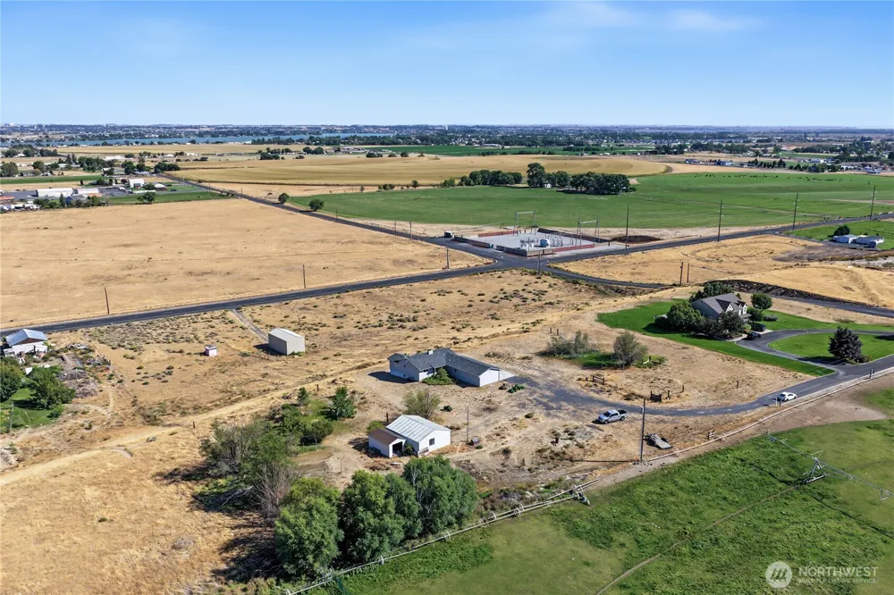 4874 NE Road 3 Moses Lake, WA 98837