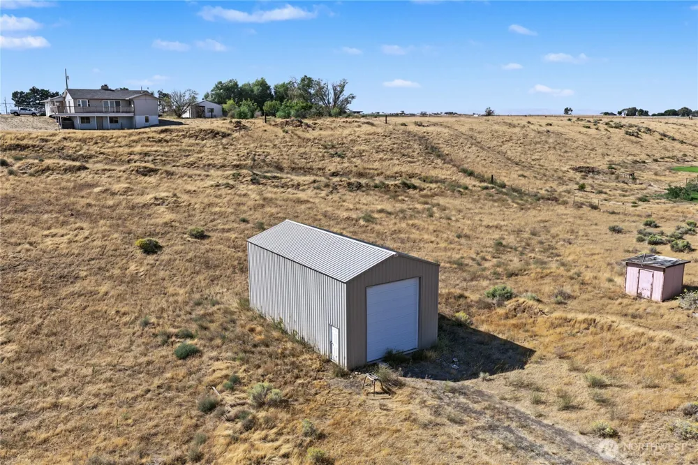 4874 NE Road 3 Moses Lake, WA 98837