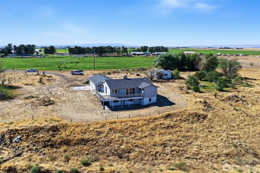 4874 NE Road 3 Moses Lake, WA 98837