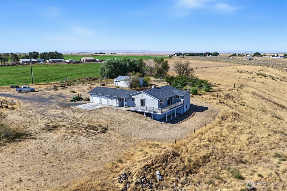 4874 NE Road 3 Moses Lake, WA 98837