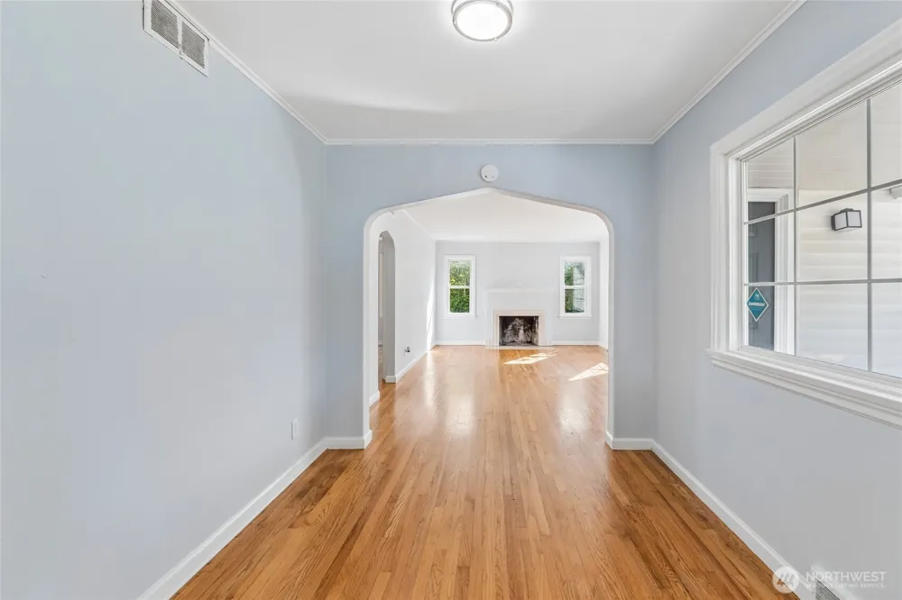 1048 S 100th Street Seattle, WA 98168