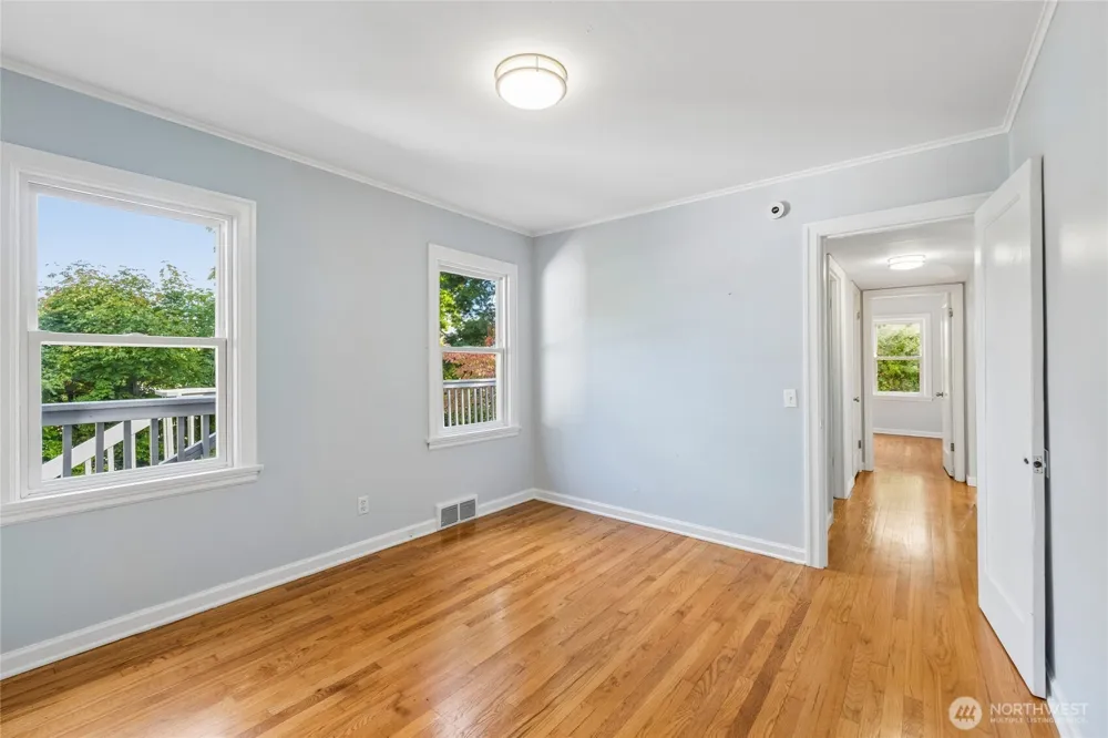 1048 S 100th Street Seattle, WA 98168