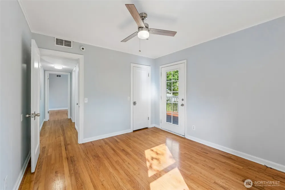 1048 S 100th Street Seattle, WA 98168