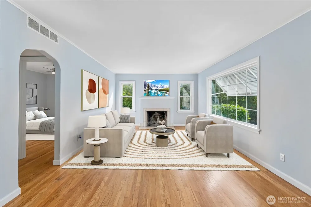 1048 S 100th Street Seattle, WA 98168