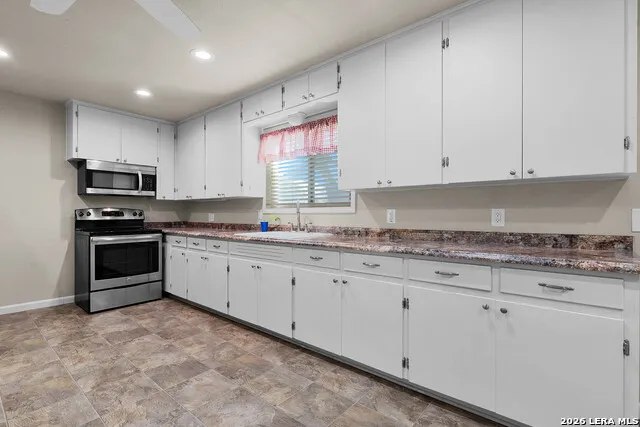 818 Mary Blvd New Braunfels, TX 78130