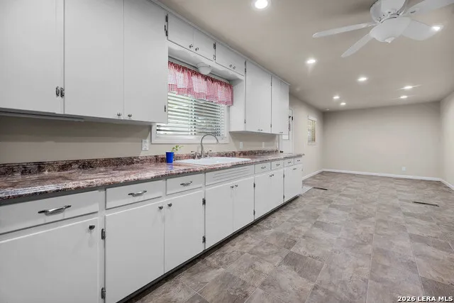 818 Mary Blvd New Braunfels, TX 78130