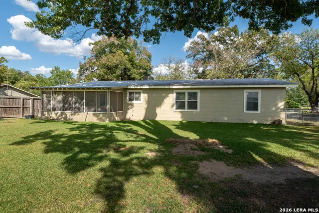 818 Mary Blvd New Braunfels, TX 78130