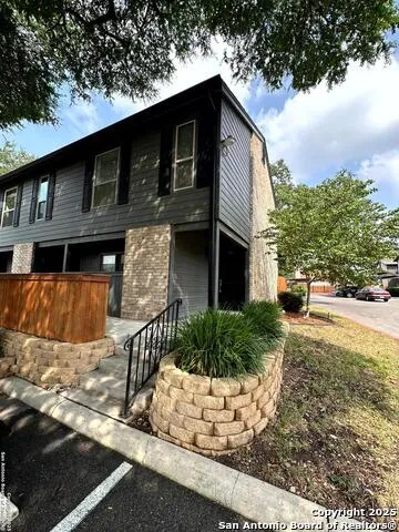 2718 OLD FIELD DR Unit 804 San Antonio, TX 78247