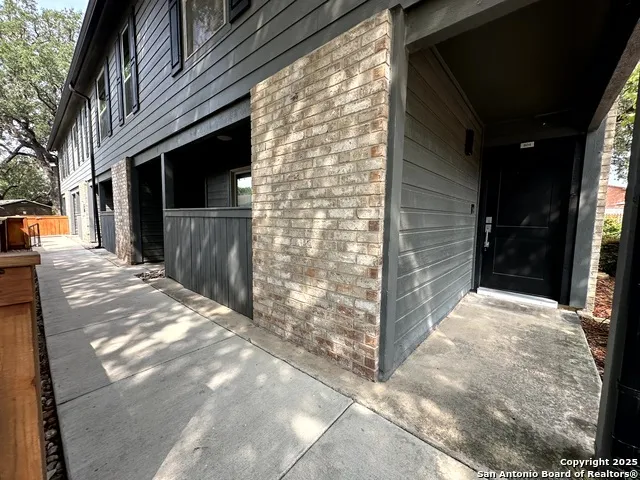 2718 OLD FIELD DR Unit 804 San Antonio, TX 78247